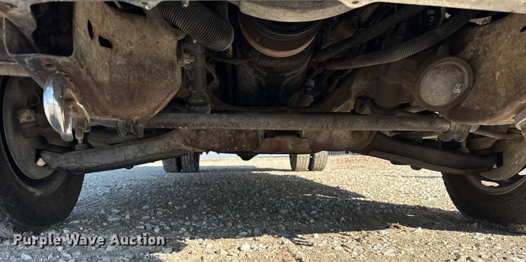 image for item EF2417 1997 Chevrolet C3500 Crew Cab flatbed pickup truck