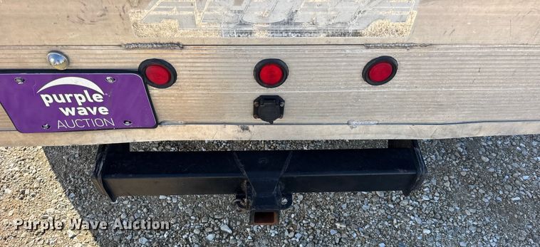 image for item EF2417 1997 Chevrolet C3500 Crew Cab flatbed pickup truck