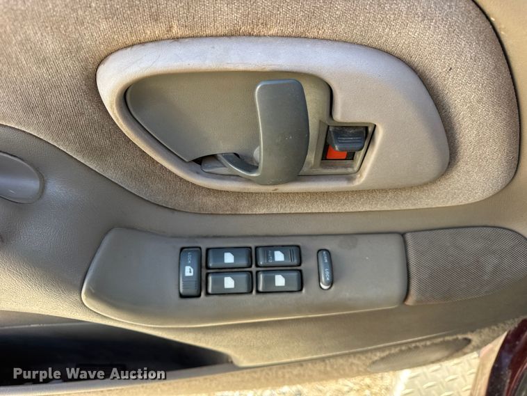 image for item EF2417 1997 Chevrolet C3500 Crew Cab flatbed pickup truck