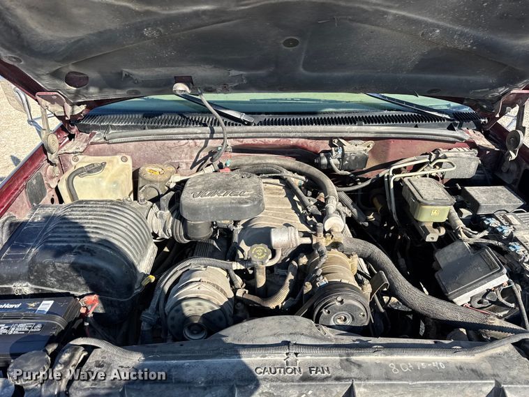 image for item EF2417 1997 Chevrolet C3500 Crew Cab flatbed pickup truck