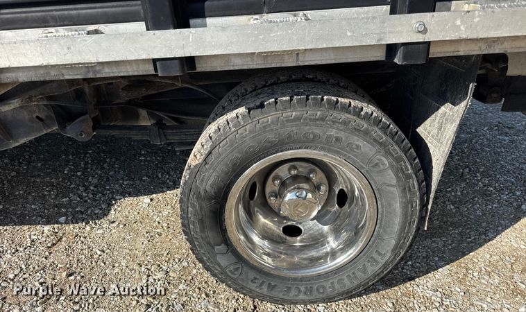 image for item EF2417 1997 Chevrolet C3500 Crew Cab flatbed pickup truck