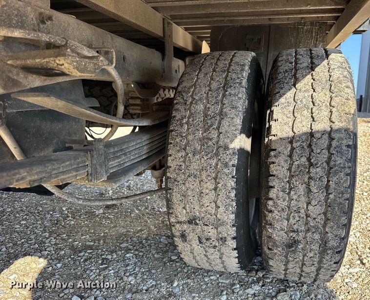 image for item EF2417 1997 Chevrolet C3500 Crew Cab flatbed pickup truck