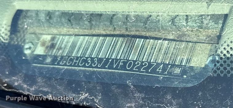 image for item EF2417 1997 Chevrolet C3500 Crew Cab flatbed pickup truck