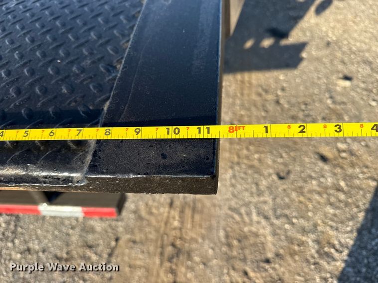 image for item EG1753 2011 Peterbilt 348 rollback truck