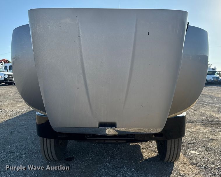 image for item EG1753 2011 Peterbilt 348 rollback truck