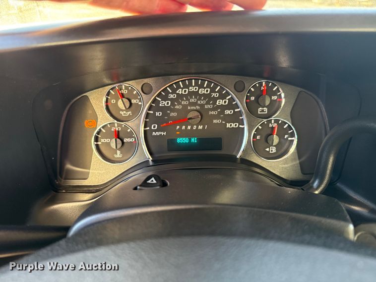 image for item EG1767 2012 Chevrolet Express box truck