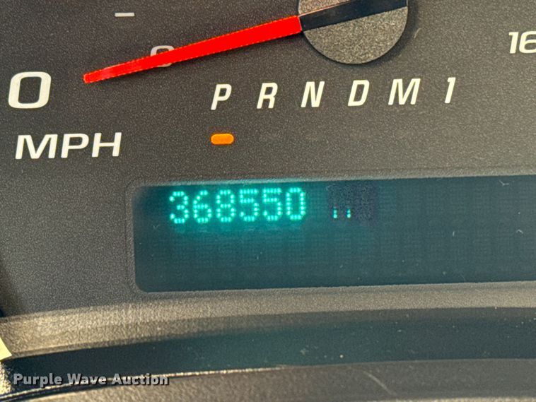 image for item EG1767 2012 Chevrolet Express box truck