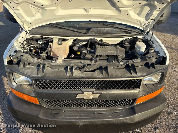 image for item EG1767 2012 Chevrolet Express box truck