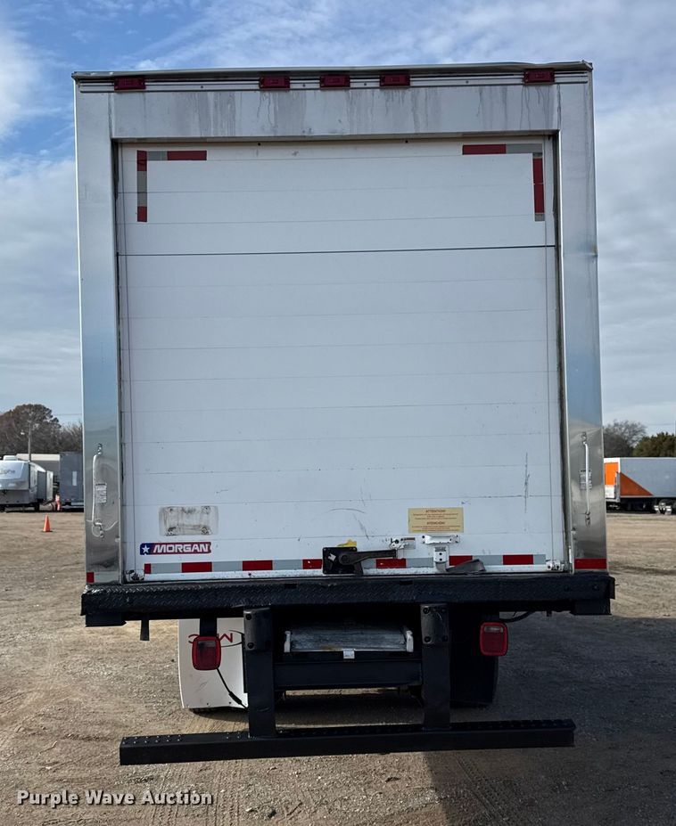 image for item EG1817 2013 Kenworth T660 box truck