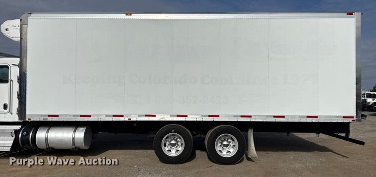 image for item EG1817 2013 Kenworth T660 box truck