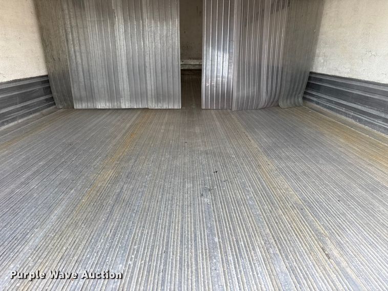 image for item EG1817 2013 Kenworth T660 box truck