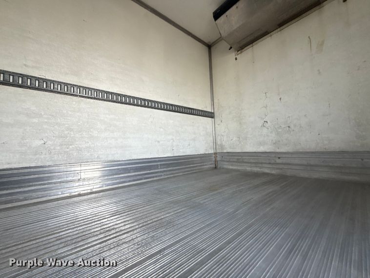 image for item EG1817 2013 Kenworth T660 box truck