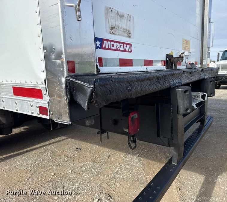 image for item EG1817 2013 Kenworth T660 box truck