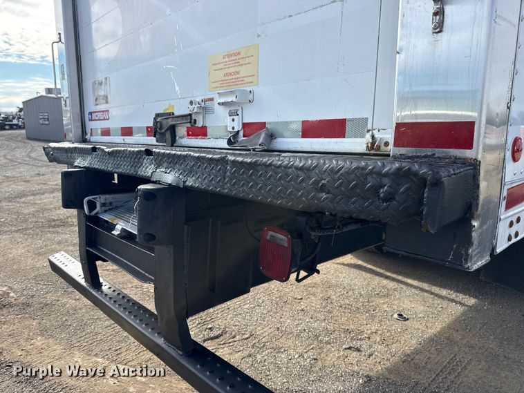 image for item EG1817 2013 Kenworth T660 box truck