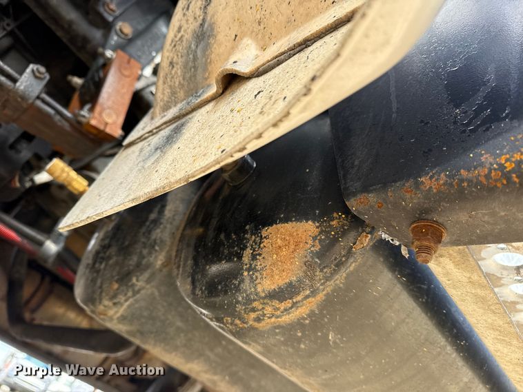 image for item EG1817 2013 Kenworth T660 box truck