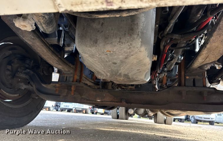 image for item EG1817 2013 Kenworth T660 box truck