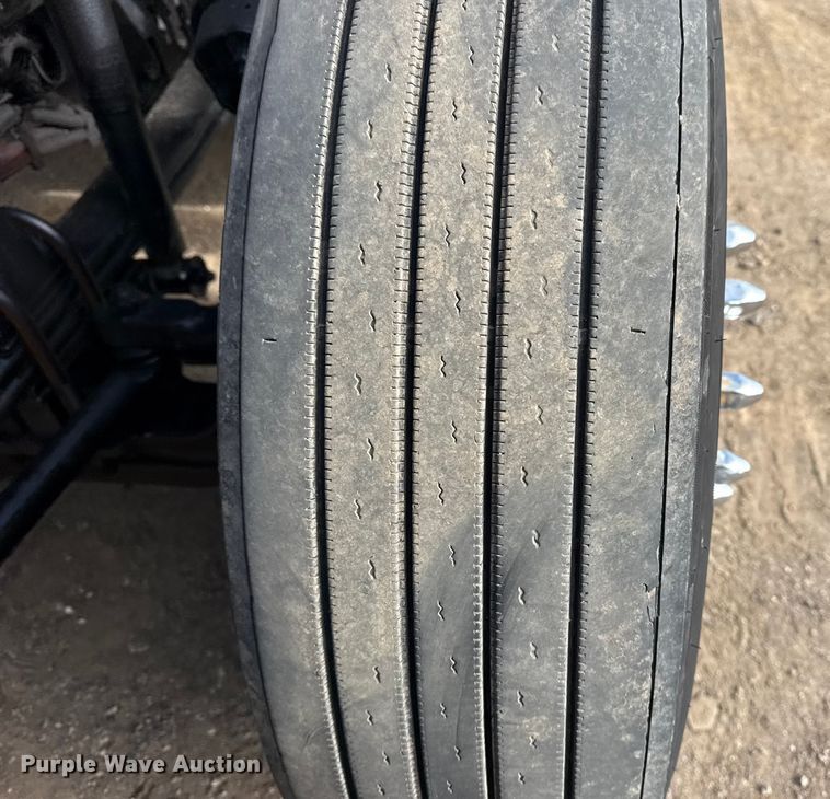 image for item EG1817 2013 Kenworth T660 box truck