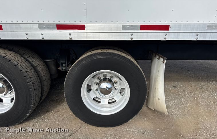 image for item EG1817 2013 Kenworth T660 box truck