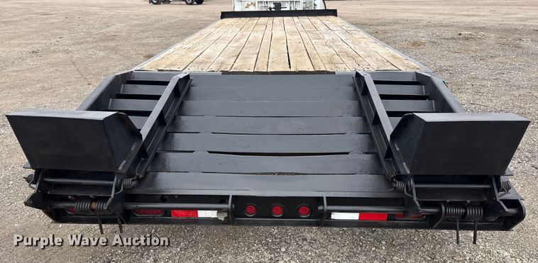 image for item EG2015 2009 Towmaster T-40 equipment trailer
