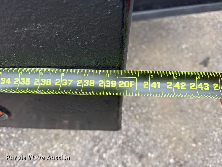 image for item EG2015 2009 Towmaster T-40 equipment trailer