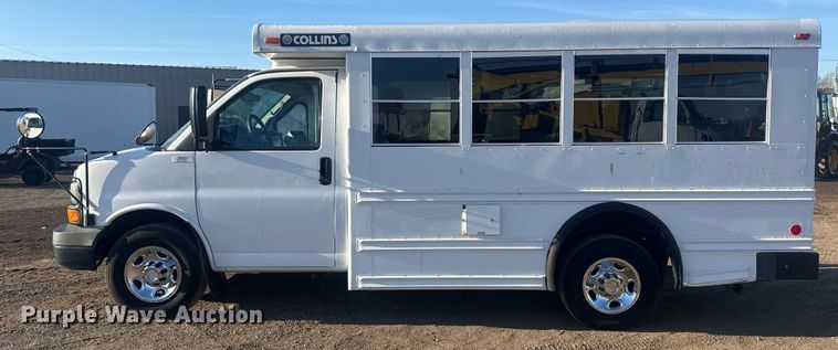 image for item EG2042 2007 Chevrolet Express bus