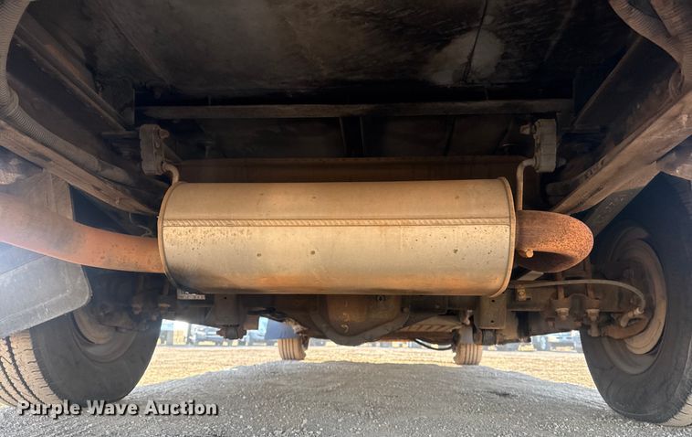 image for item EG2042 2007 Chevrolet Express bus