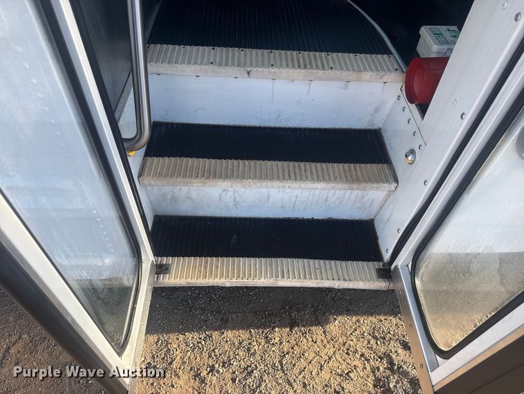 image for item EG2042 2007 Chevrolet Express bus