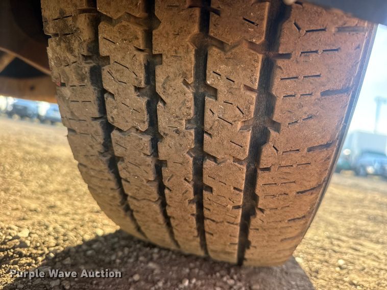 image for item EG2042 2007 Chevrolet Express bus