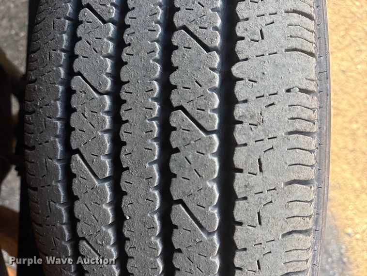 image for item EG2042 2007 Chevrolet Express bus