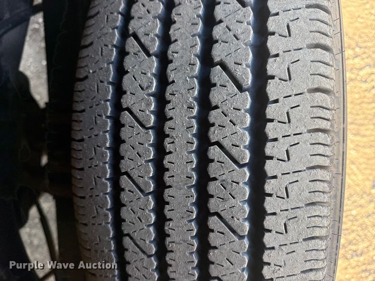 image for item EG2042 2007 Chevrolet Express bus