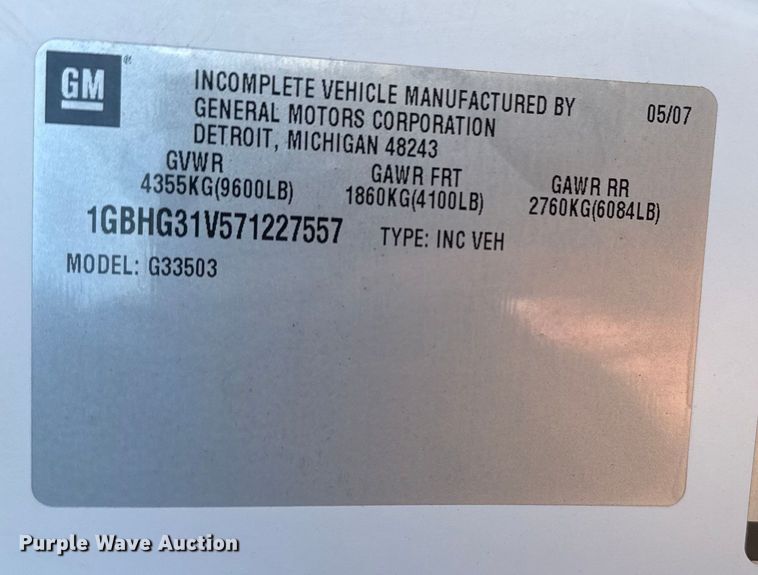 image for item EG2042 2007 Chevrolet Express bus