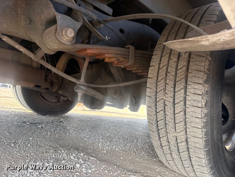 image for item EG2074 2009 Ford E450 Super Duty shuttle bus