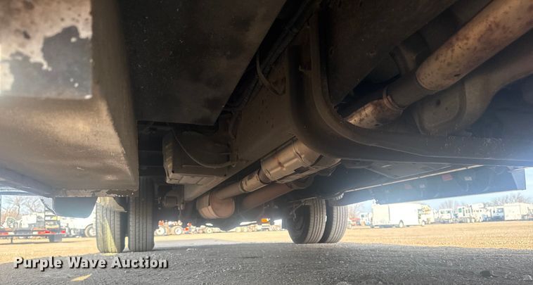 image for item EG2074 2009 Ford E450 Super Duty shuttle bus