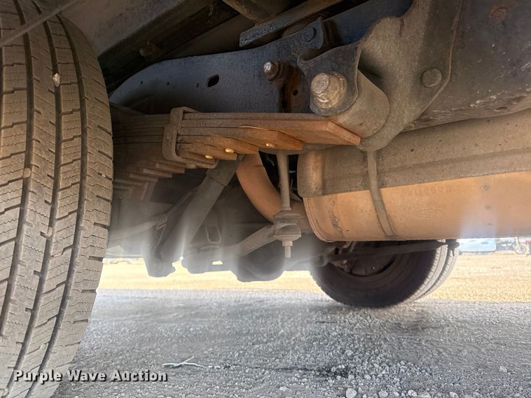 image for item EG2074 2009 Ford E450 Super Duty shuttle bus