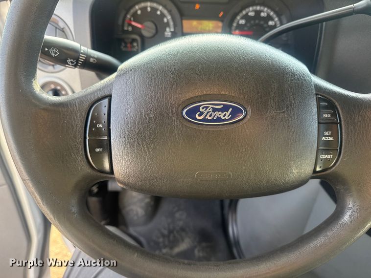 image for item EG2074 2009 Ford E450 Super Duty shuttle bus