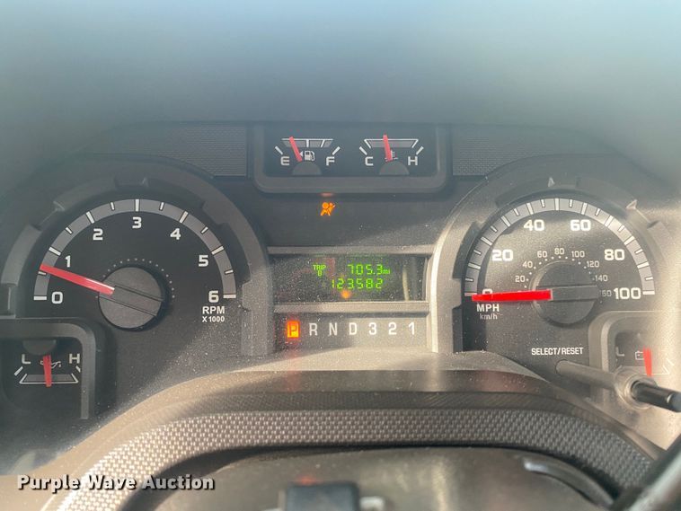 image for item EG2074 2009 Ford E450 Super Duty shuttle bus