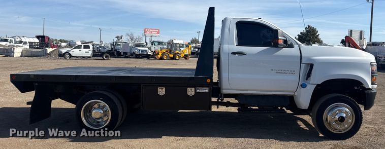 image for item EG2080 2019 Chevrolet 5500HD flatbed truck