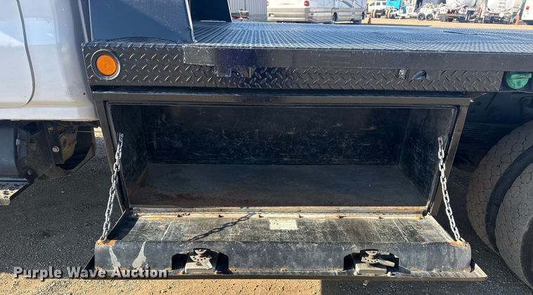 image for item EG2080 2019 Chevrolet 5500HD flatbed truck