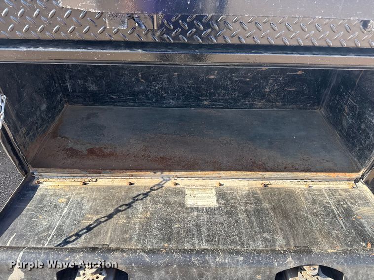 image for item EG2080 2019 Chevrolet 5500HD flatbed truck