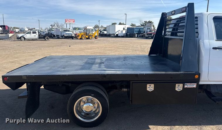 image for item EG2080 2019 Chevrolet 5500HD flatbed truck