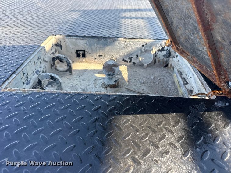 image for item EG2080 2019 Chevrolet 5500HD flatbed truck