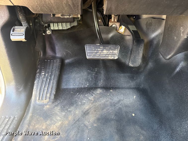 image for item EG2080 2019 Chevrolet 5500HD flatbed truck