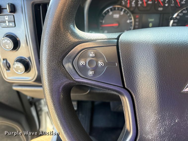 image for item EG2080 2019 Chevrolet 5500HD flatbed truck