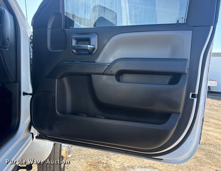 image for item EG2080 2019 Chevrolet 5500HD flatbed truck