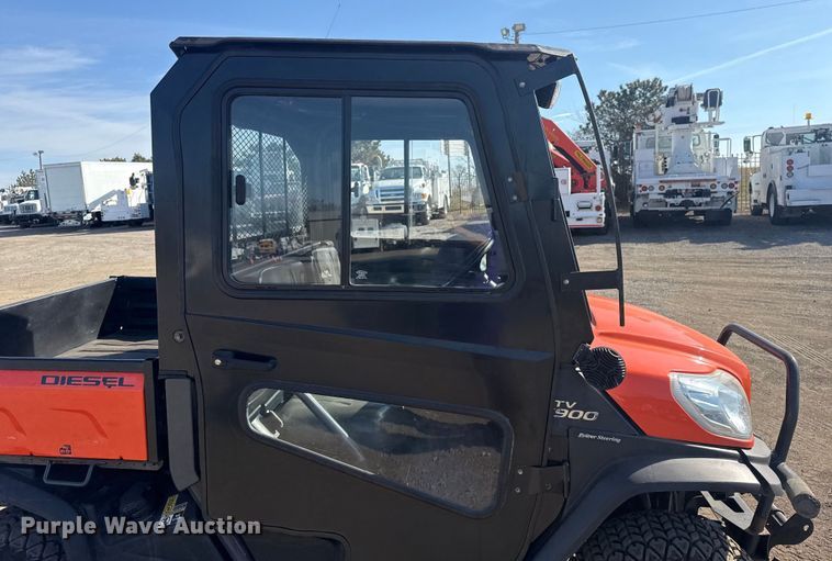 image for item EG2081 Kubota RTV-X900 utility vehicle