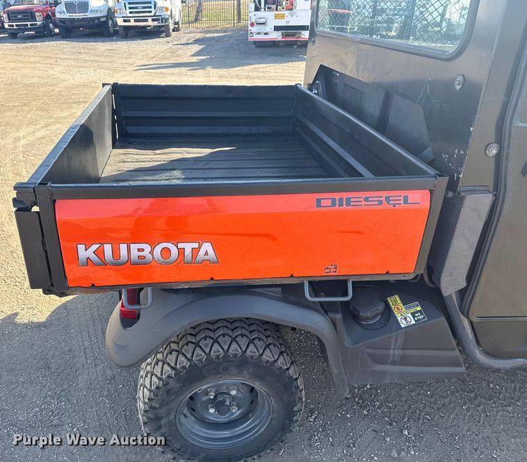 image for item EG2081 Kubota RTV-X900 utility vehicle