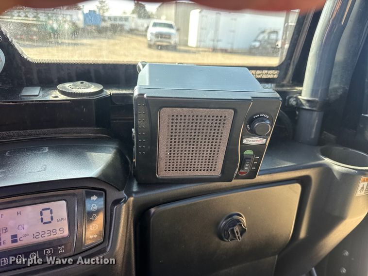 image for item EG2081 Kubota RTV-X900 utility vehicle