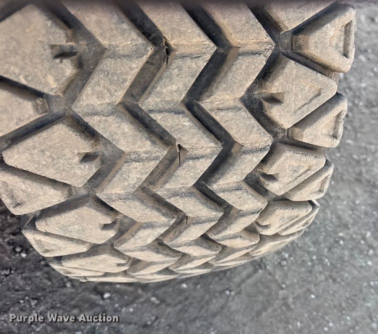 image for item EG2081 Kubota RTV-X900 utility vehicle