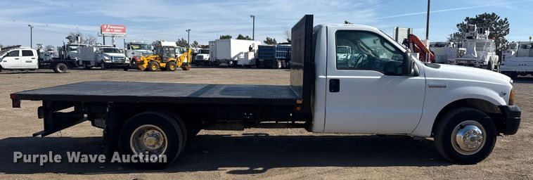 image for item EG2082 2006 Ford F350 Super Duty flatbed pickup truck