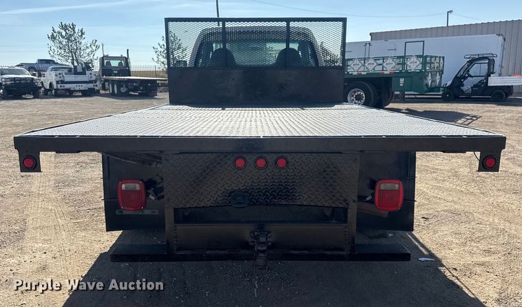 image for item EG2082 2006 Ford F350 Super Duty flatbed pickup truck